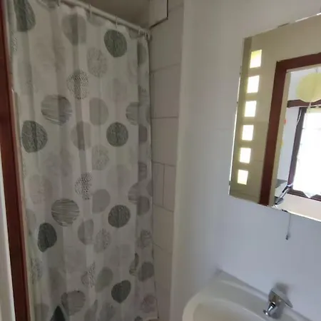 Apartamento Deux-pieces Avec Piscine Et Vue A Niza