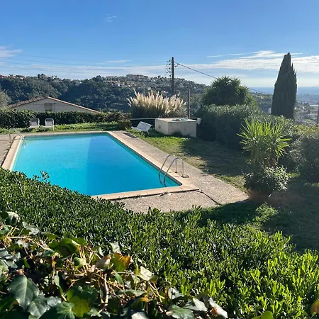 Deux-pieces Avec Piscine Et Vue A Apartment *